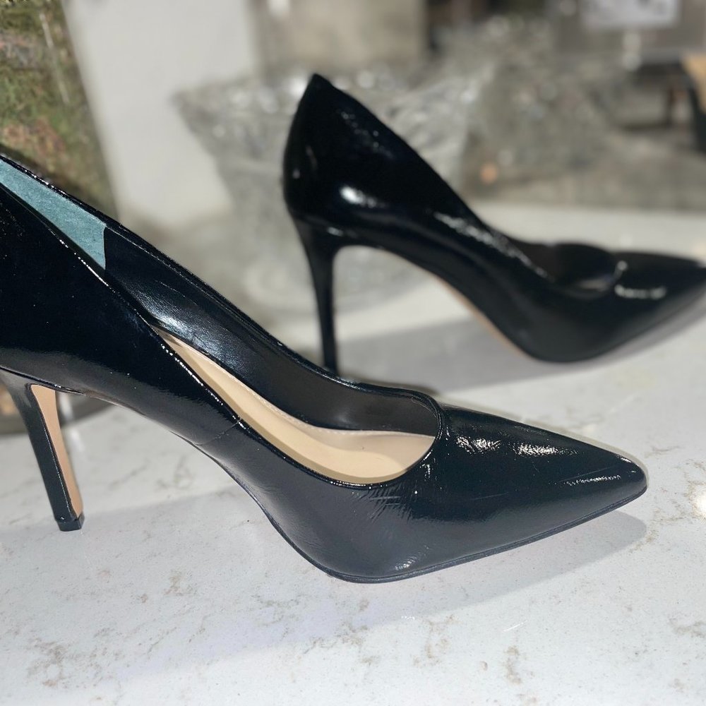 Vince Camuto BLACK Classic Pointed Toe Pumps High Heel Shoes